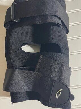 Aspen - Black Hinged Knee Brace - XL